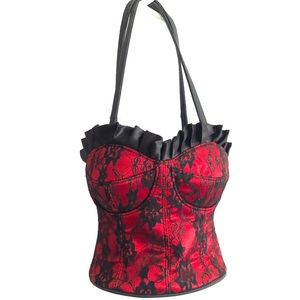 bustier handbag 💋